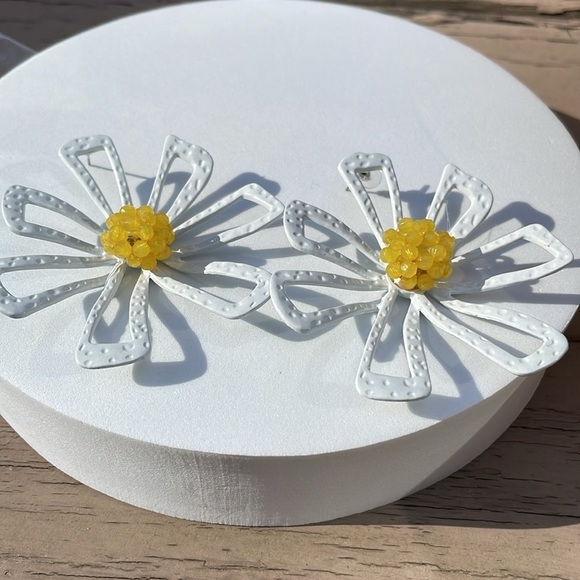 For Love And Lemons Flower Earrings - Picture 5 of 13